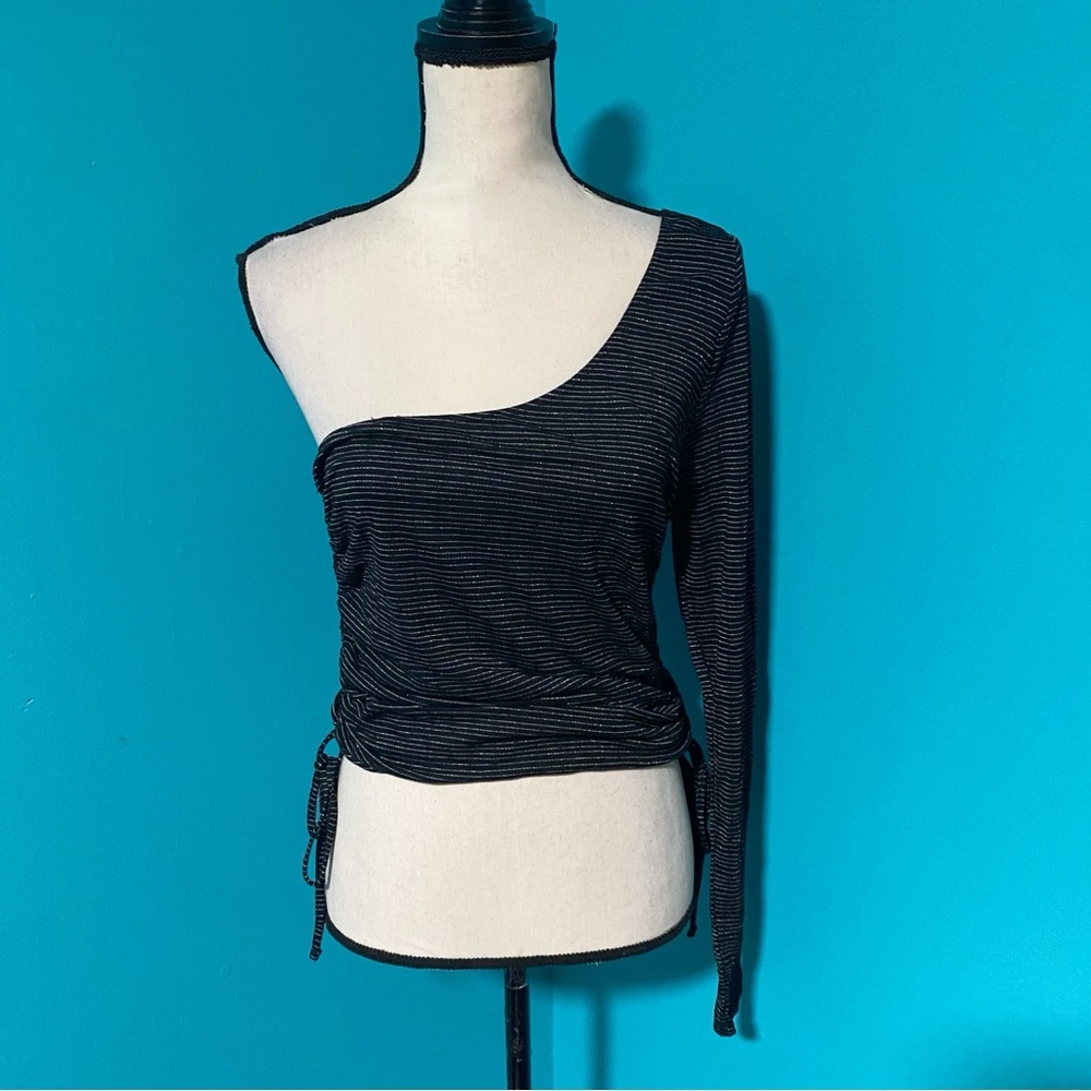 Forever 21 Plus 1X Black Silver Striped One Shoulder Asymmetrical Crop Top